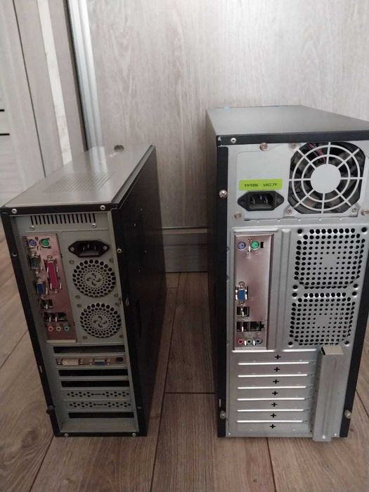 монитор KDS 56 см и SAMSUNG 17" и компьютеры