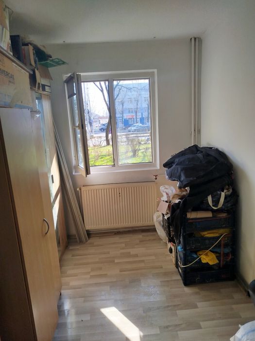 Vând apartament 2camere vest