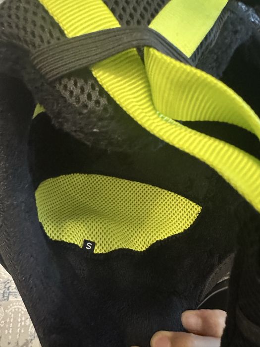 Горнолыжный шлем