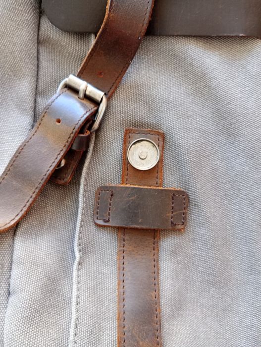 Vând  Rucsac din piele naturală și material textil Urban Bag