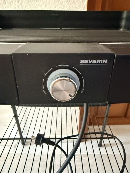 Нов електрически грил Severin със стойка, 2000 W