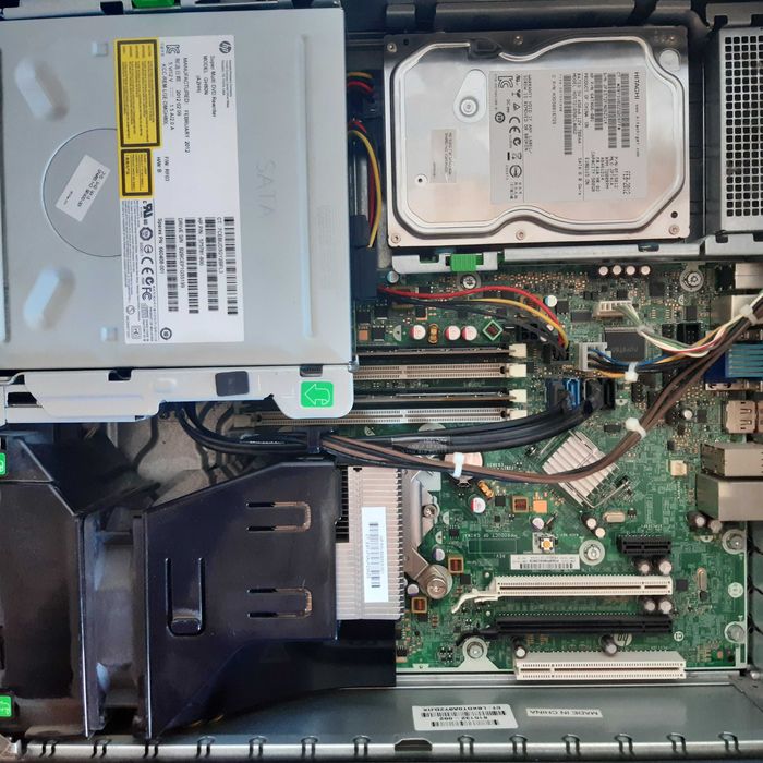 Kompyuterlar sotiladi | Продаются компютера