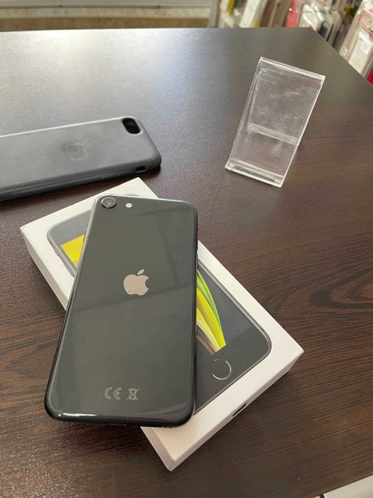 Apple iPhone SE 2020  64GB Black