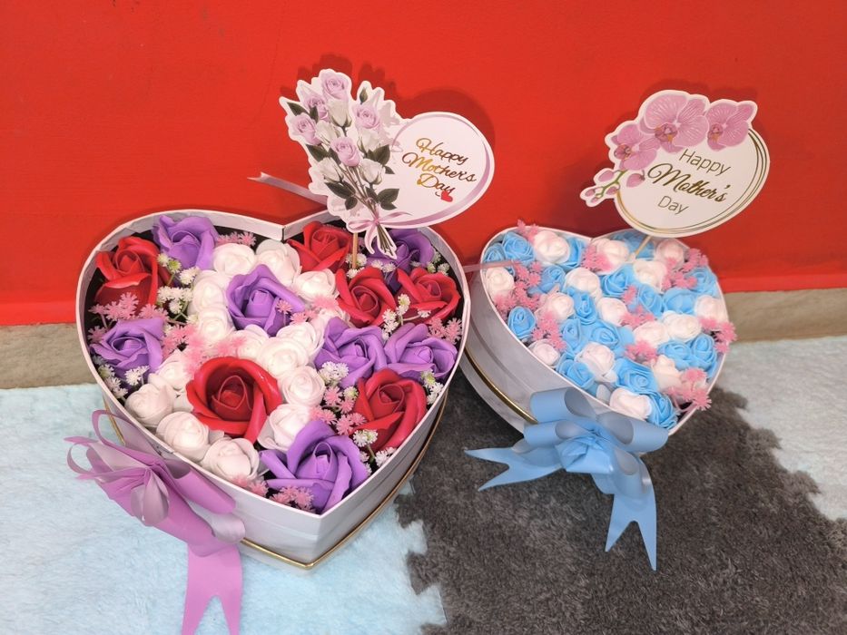 Кутии с сапунени рози