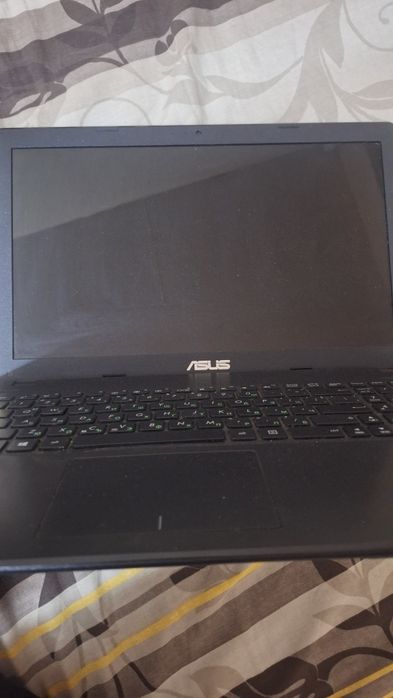 Продавам лаптоп Asus X551M