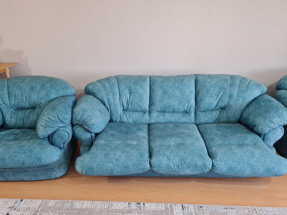 Продам диван и кресло