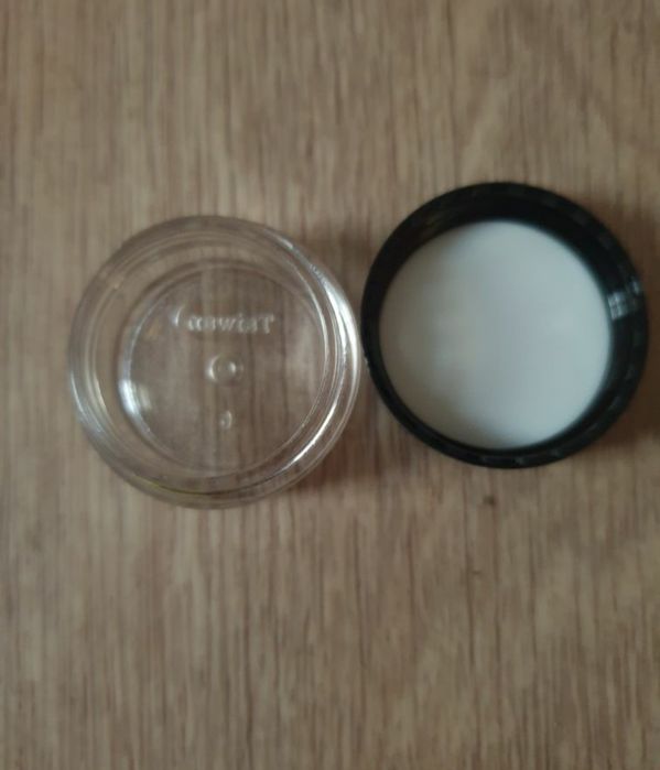 Продам  баночки  для косметики 5мл.