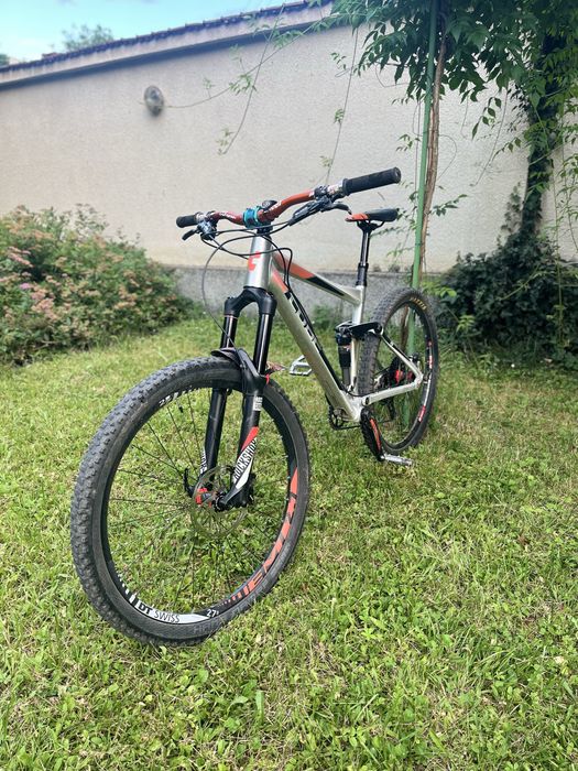 Cube stereo 27.5 L