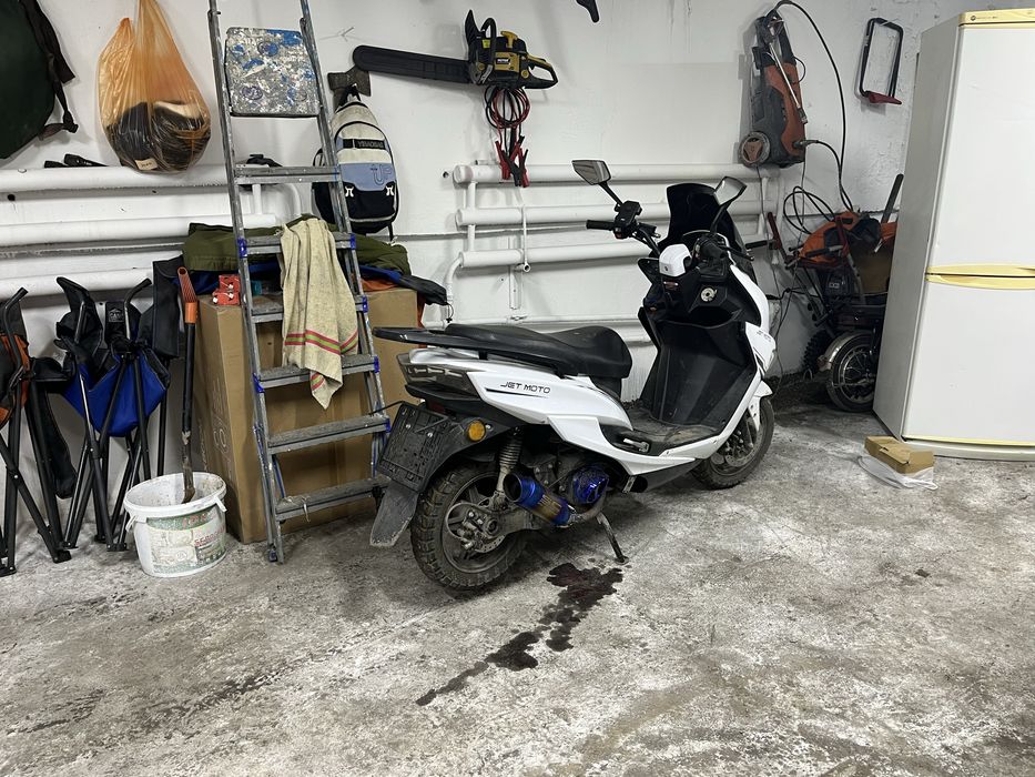 Продам макси 175 куб