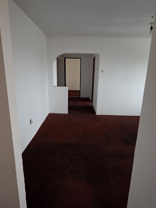 Vând apartament 3 camere