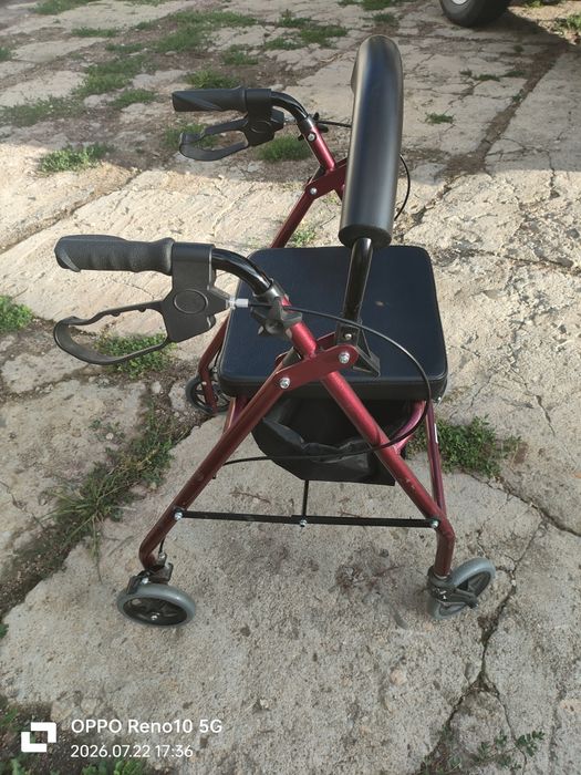 Продам ходунки -роллатор.