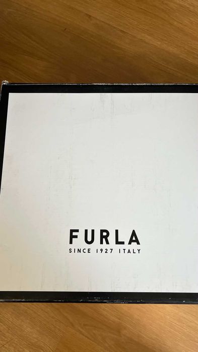 Чанта Furla Debby M