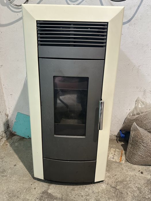 Печка на пелети с водна риза 21kW