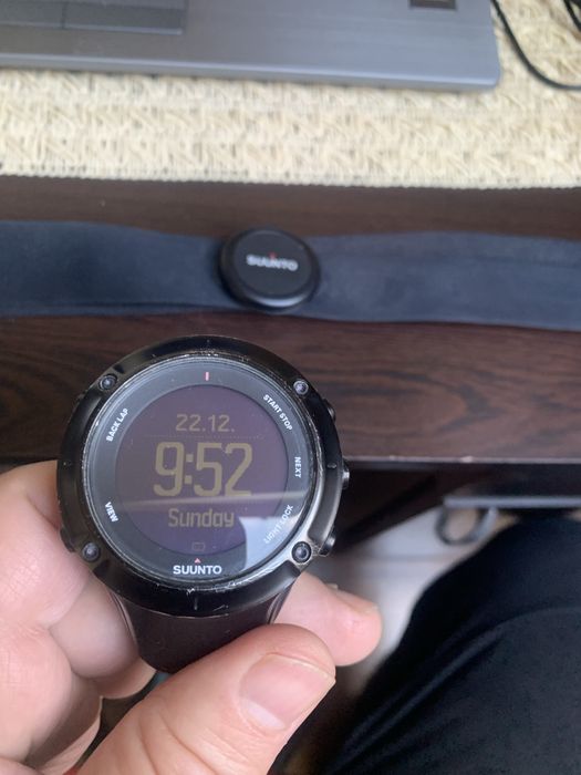 Продавам Suunto ambit 3. Чудесен за бягане, плуване, планина и колело.