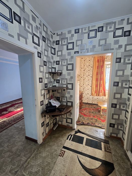 Срочно  сдаётся  квартира сергели  6 1 ком семья  рядом  мерос тойхана