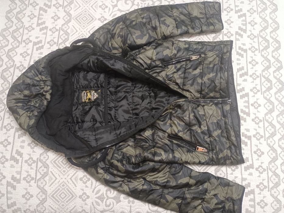 Продам подростковую куртку