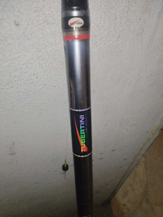 Продавам въдица.