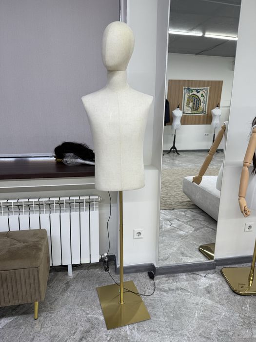 Продаются Маникены новые