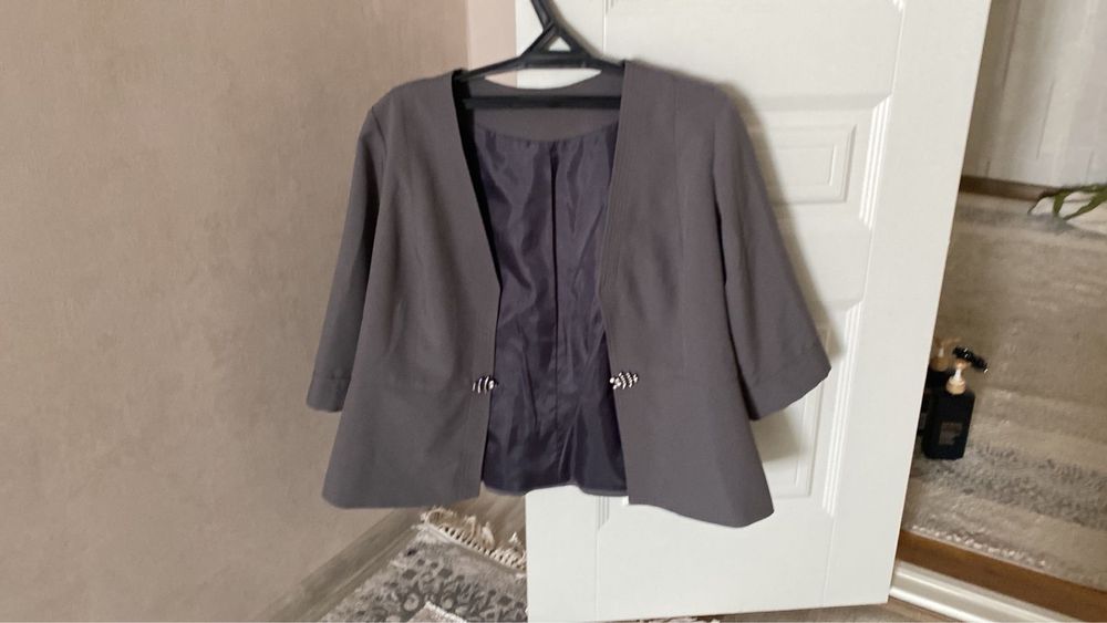 Продам костюм, размер 52