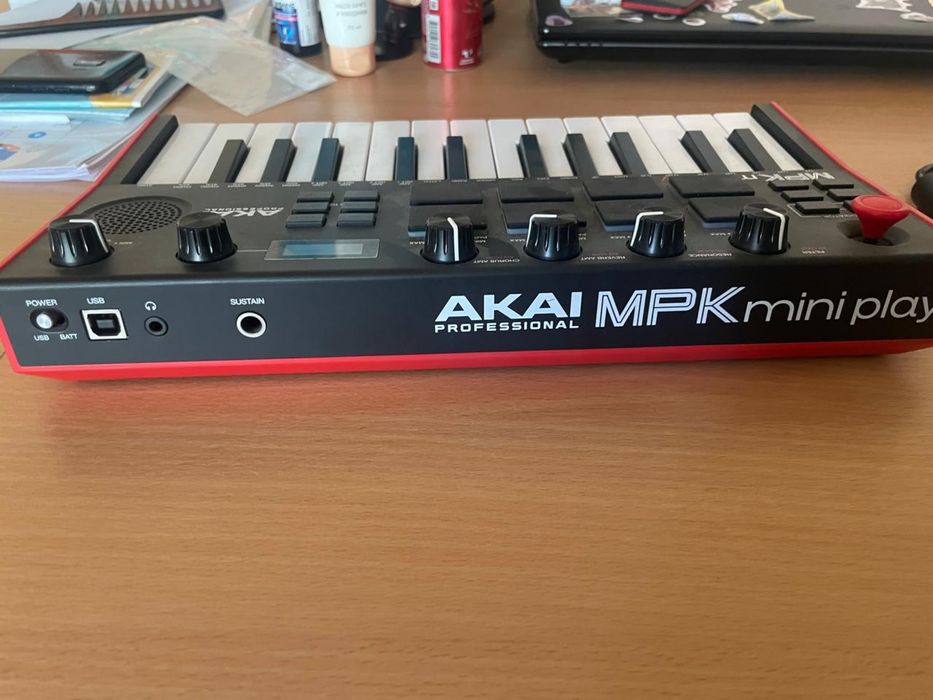 MIDI-клавиатура новая