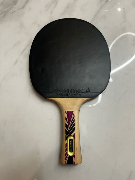 2 хилки Donic Legends 800 SFC с два калъфа подарък