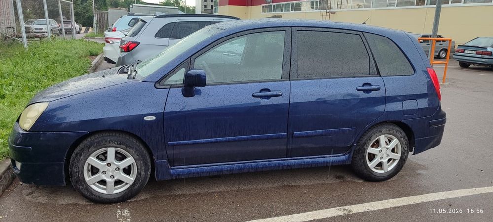 Продам машину Suzuki Liana