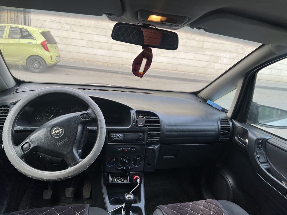 Продам опель зафира а