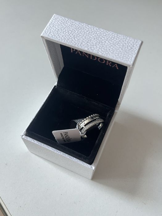 Срочно продам кольцо Пандора оригинал