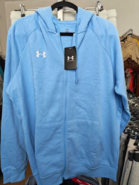 Under Armour  суичър