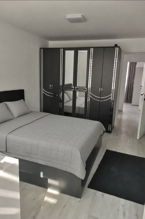 Închiriere Apartament 3 camere parter-Regim hotelier