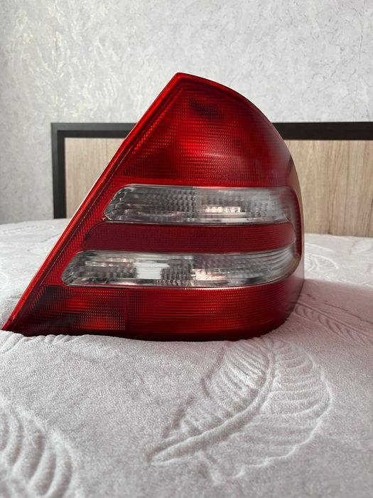 Фара задняя , на Мерседес