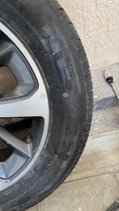 Продаётся Диск с автошиной 235/60/18
