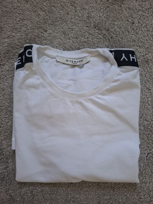 Givenchy тениска S - M