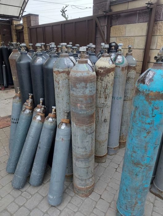 Баллоны 10-40 л продам
