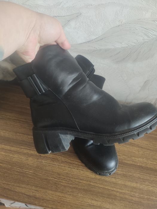 Женская обувь большого размера 44-45.