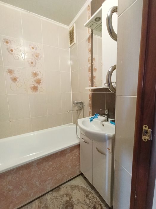 Продаётся 3з ком кв Коктем 10