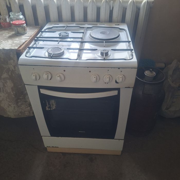 Плита и газ баллон