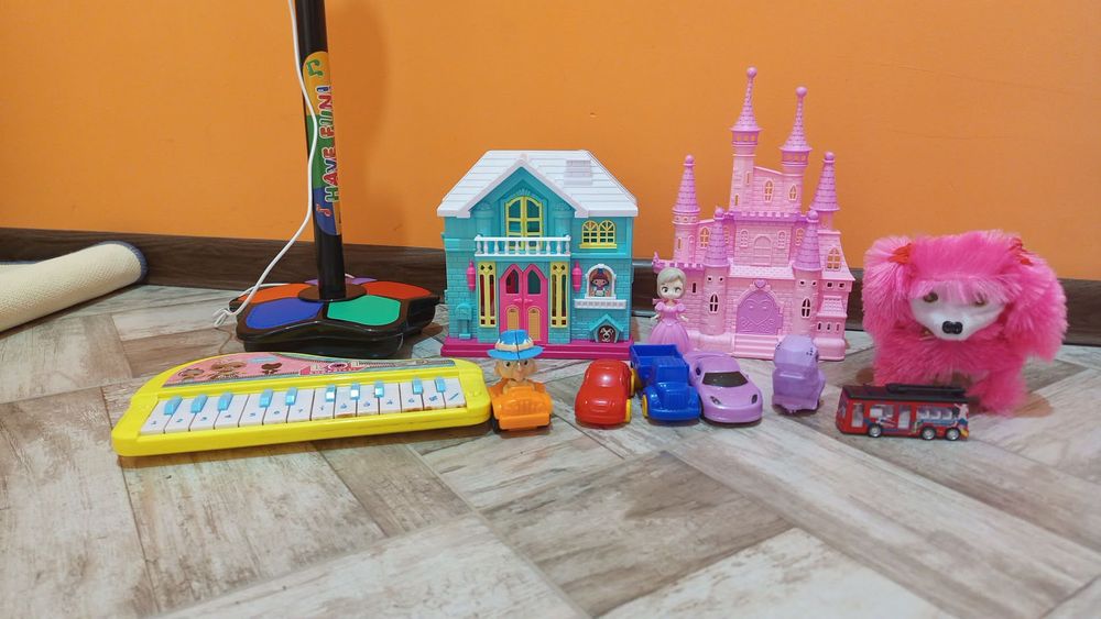 Лот детски играчки за момиче