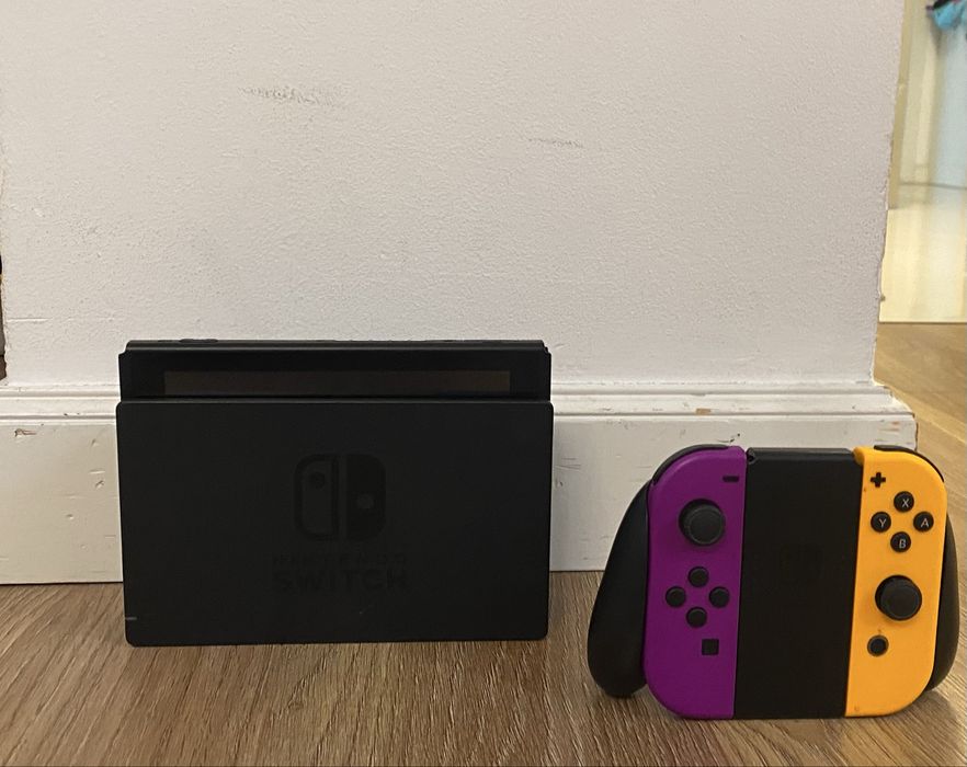 Nintendo Switch ca nou . Jocurile sunt scrise in descriere