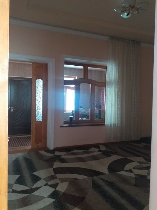 Srochno uy sotiladi.makler emas shaxsiy uy.