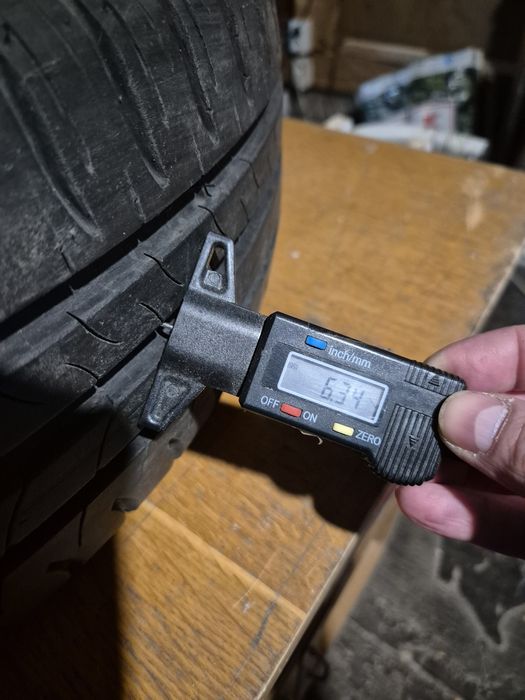 Vand 2 cauciucuri de vara  Michelin 185 / 65 / R15