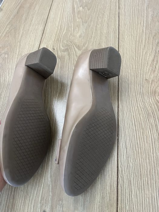 Туфли на каблуке