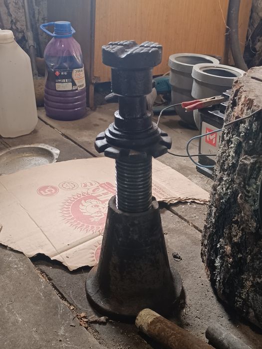 Домкрат 10 тонка