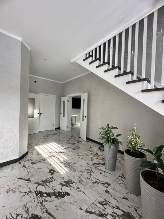 Часть дома · 4 комнаты · 165 м² · 3.8 сот.