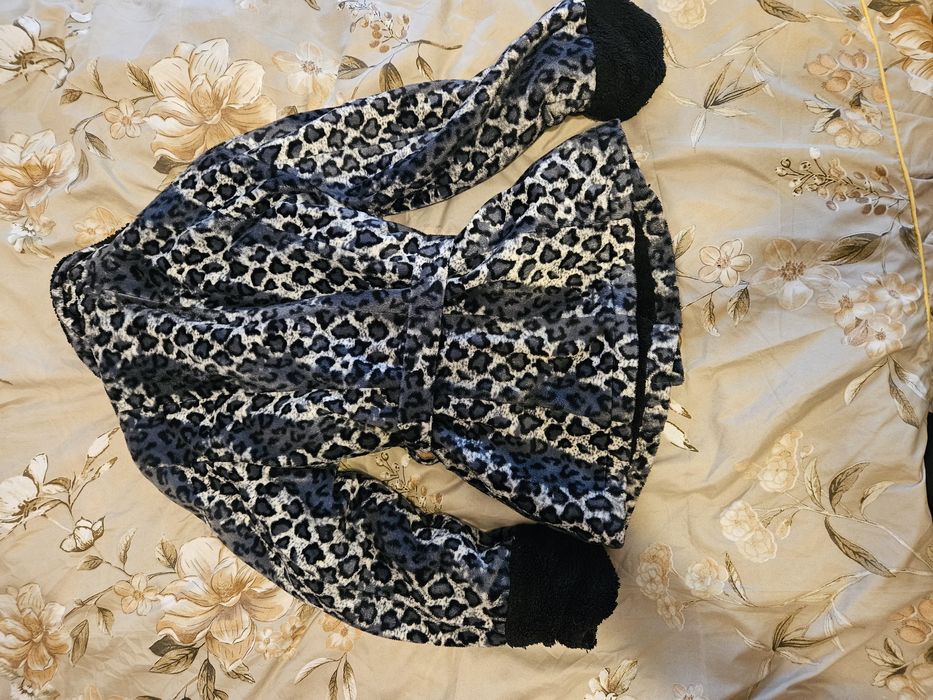 Двулицево дебело дамско палто с колан