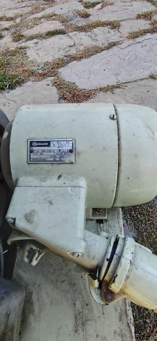 Zdrobitor de fructe electric