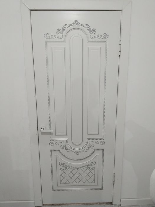 Двер белая новая