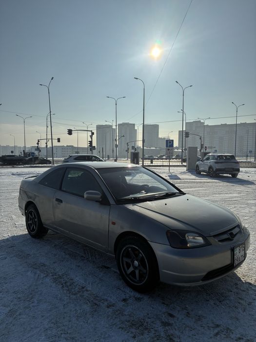Продаю Honda Civic 2003 купе