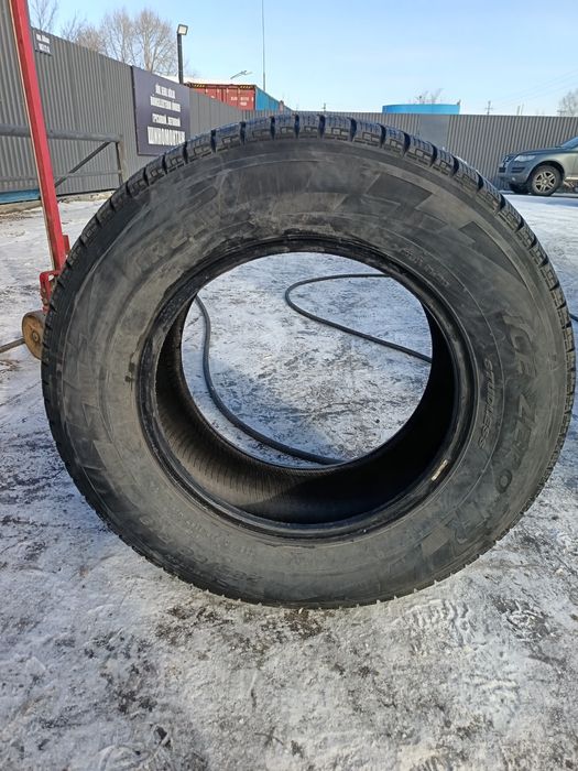 Продам резину зимнюю липучку