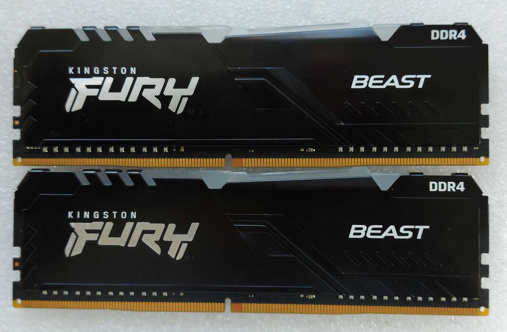 KIT Memorii 16GB(2X8GB) DDR4 3200Mhz KINGSTON Fury Beast RGB